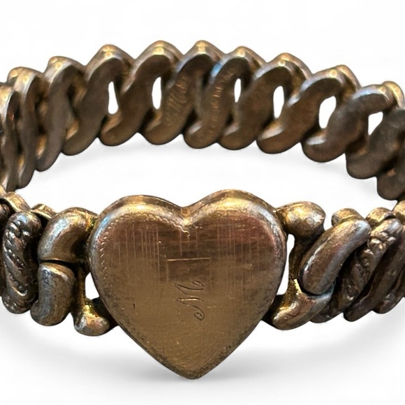 1940s La Mode Precious Metal Gold Tone Sweetheart Expandable Bracelet WWII Era - Picture 2 of 8